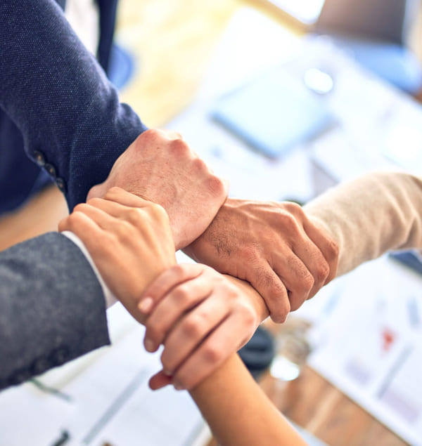 Γιατί να μας εμπιστευτείτε;